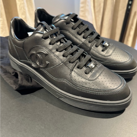 NEW Chanel Sneakers size 42! - Picture 1 of 5